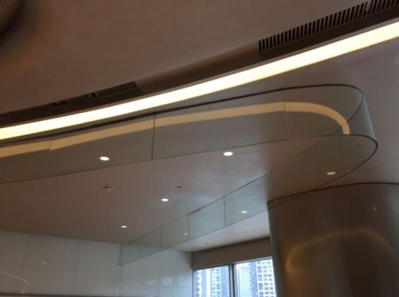 挡烟垂壁活动式和固定式有什么不同？