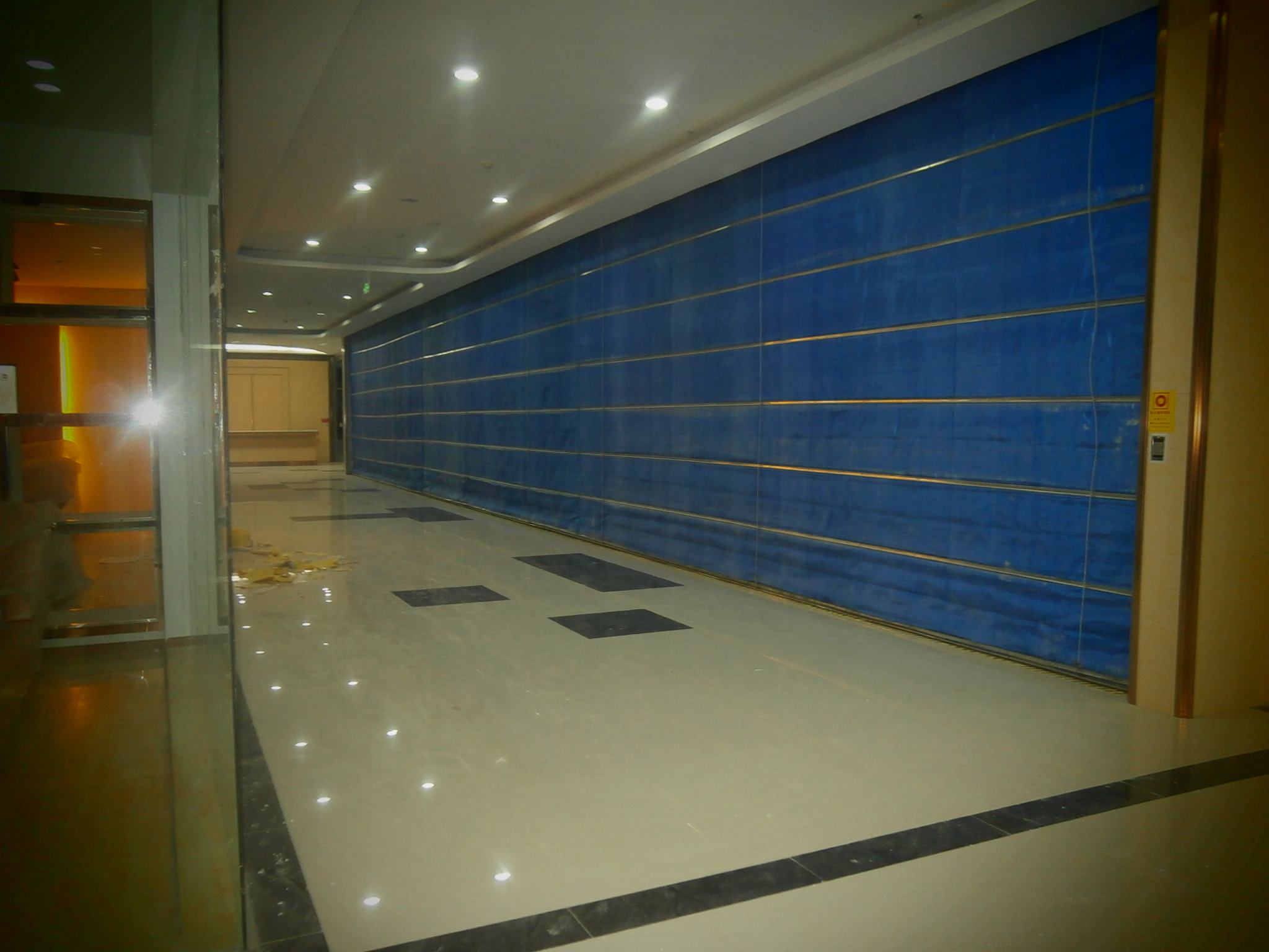 双轨双帘特级防火卷帘：应用领域的多面手